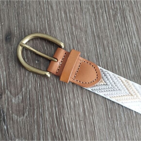 J Crew Chevron Pattern Belt Medium EUC - Picture 4 of 7